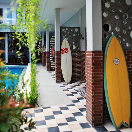Mojosurf Camp Canggu 외부 사진